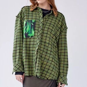 BDG Meadow Faux Fur Collar Distressed Button-Down Shirt Women’s‎ Small NWT